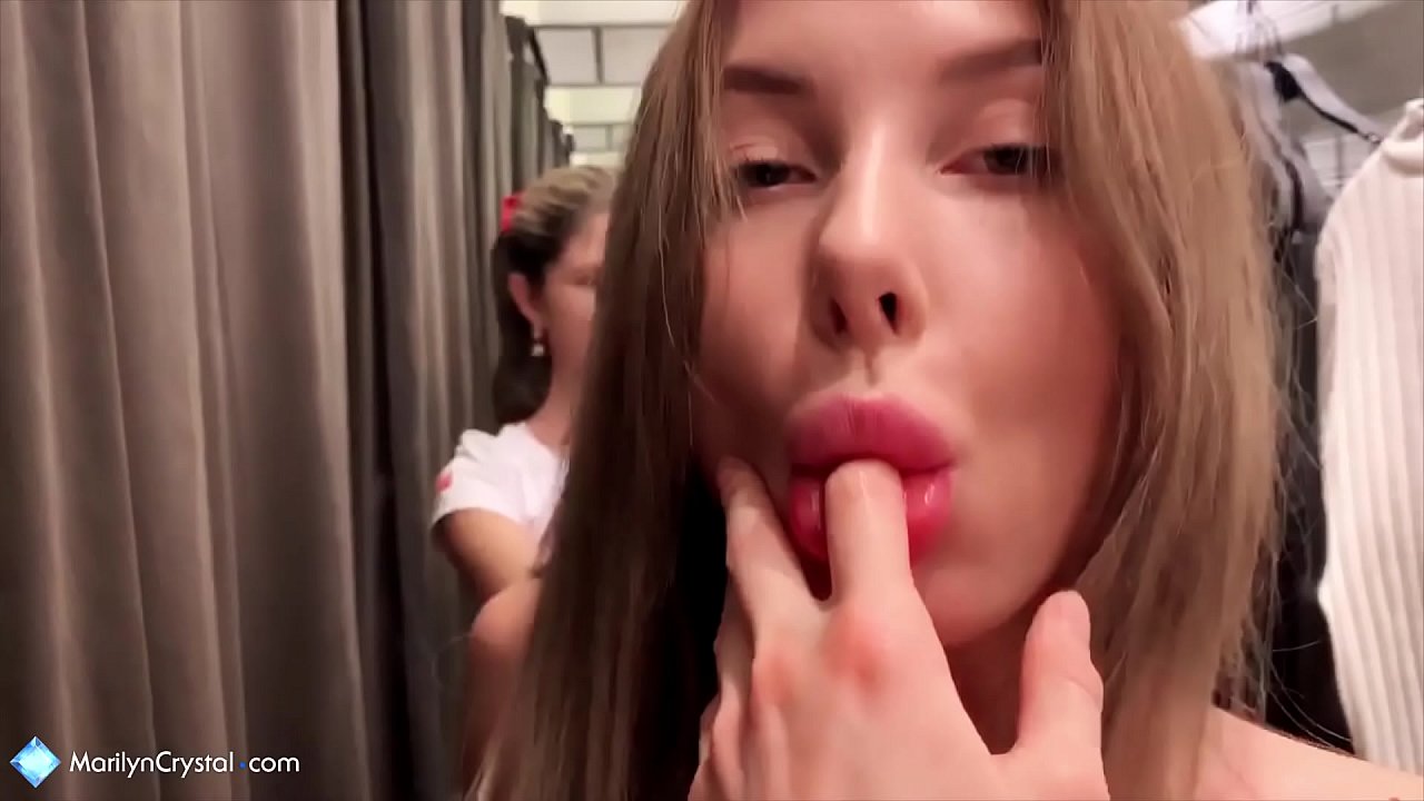 लेस्बियनहरू हस्तमैथुन गर्छन् र पुसी स्टोर चाट्छन् - जिन गेर्सन क्रिस्टल मर्लिन